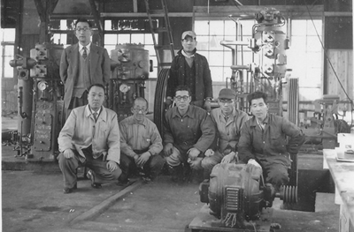 丸菱製作所 社員集合写真 丸菱製作所 社員集合写真